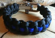 Thin Blue Line Armband mit Schäkel