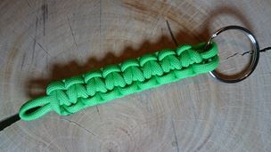 Paracord Schlüsselanhänger Cobra