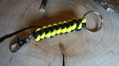 Paracord Schlüsselanhänger schwarz / gelb