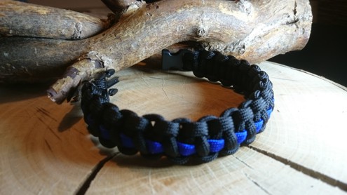 Thin Blue Line Armband mit Steckverschluss